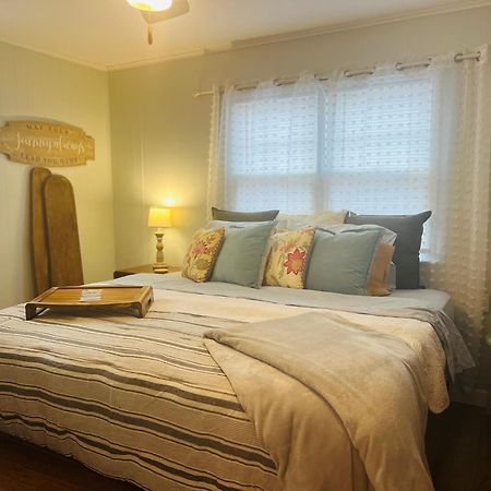 Mountain Lake Retreat - Hot Tub, Lake, Fire Pit, Wineries, Restaurant Harper's Ferry Esterno foto