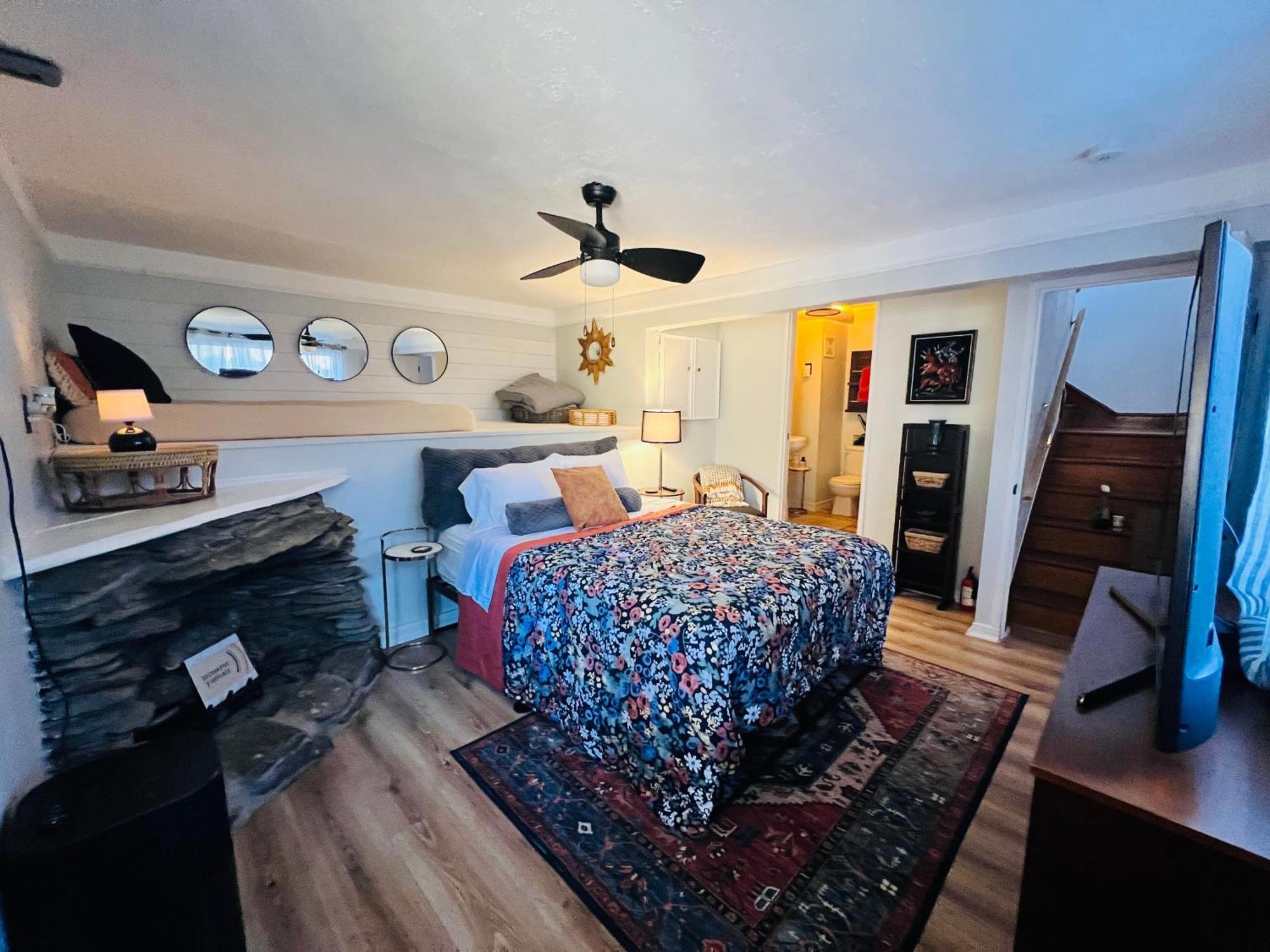 Mountain Lake Retreat - Hot Tub, Lake, Fire Pit, Wineries, Restaurant Harper's Ferry Esterno foto